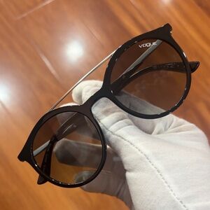 Vogue Elegant Black Circular Eyewear